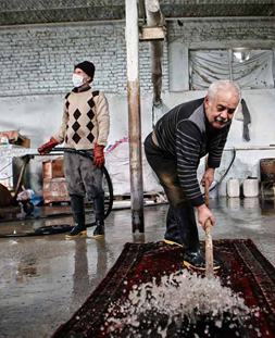 شستشوی سنتی قالی در قالیشویی آزادگان قم