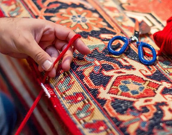 خدمات تخصصی و حرفه ای رفوی فرش در قالیشویی آزادگان قم
